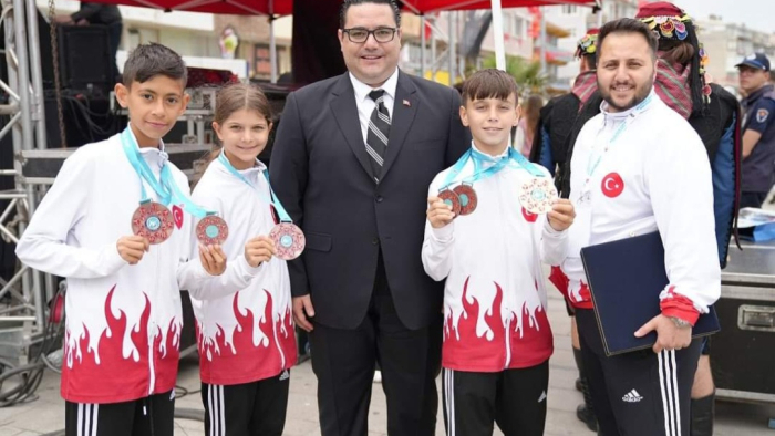 42 ÜLKENİN KATILDIĞI " TURKİSH OPEN WAKO WORLD CUP " ŞAMPİYONASI'NDA, MARMARAEREĞLİSİ'NDEKİ GENÇ SPORCULAR TARİH YAZDI!!!