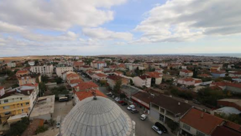 MARMARAEREĞLİSİ / YENİÇİFTLİK MAHALLESİ'NDE VATANDAŞLAR SİNEKLERDEN ÇOK RAHATSIZ!!!